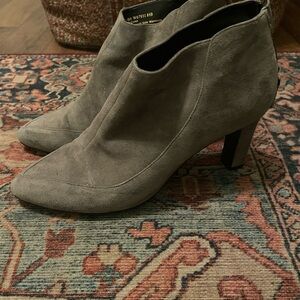 ❄️ Cole Haan Gray Suede Ankle Booties